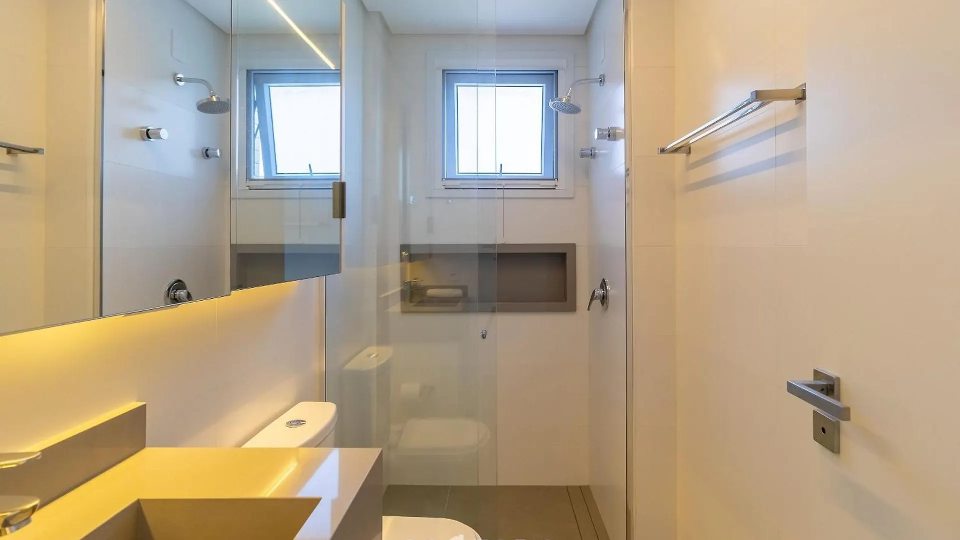 Apartamentos Cond. Vila Do Lago Em Jurere - Vlo Florianópolis