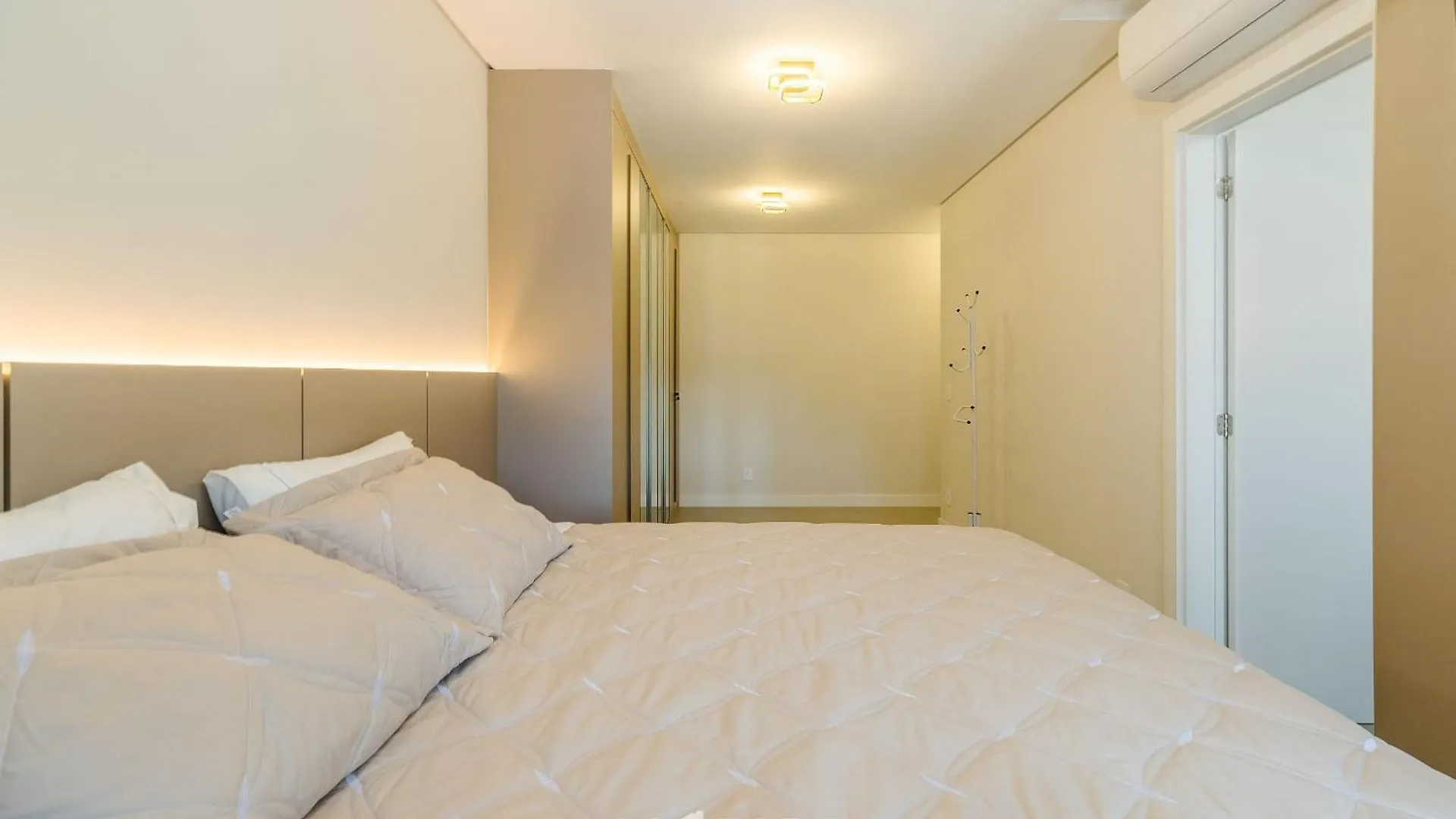 Apartamentos Cond. Vila Do Lago Em Jurere - Vlo Florianópolis Brasilien