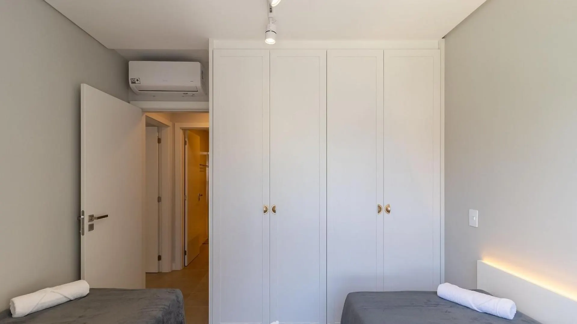 アパート Apartamentos Cond. Vila Do Lago Em Jurere - Vlo フロリアノポリス